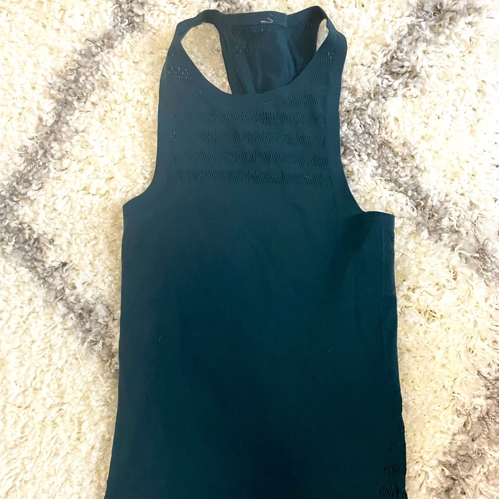 Lululemon mesh back tank